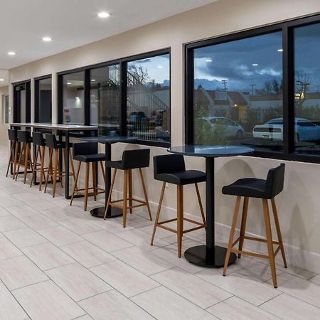 Ramada By Wyndham Modesto Yosemite Area Otel Dış mekan fotoğraf