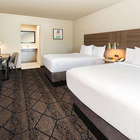 Ramada By Wyndham Modesto Yosemite Area Otel Dış mekan fotoğraf