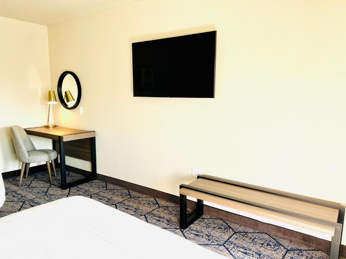 Ramada By Wyndham Modesto Yosemite Area Otel Dış mekan fotoğraf