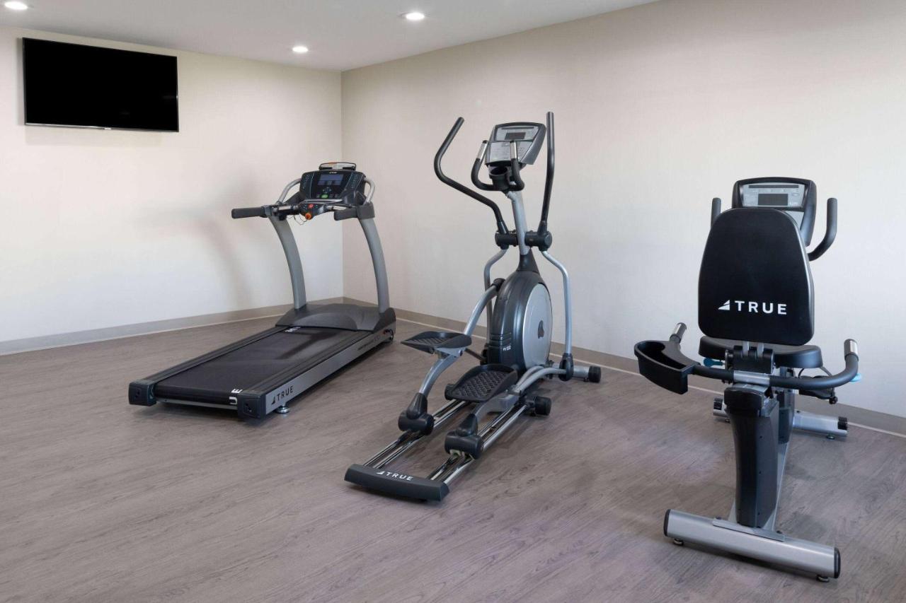 Ramada By Wyndham Modesto Yosemite Area Otel Dış mekan fotoğraf