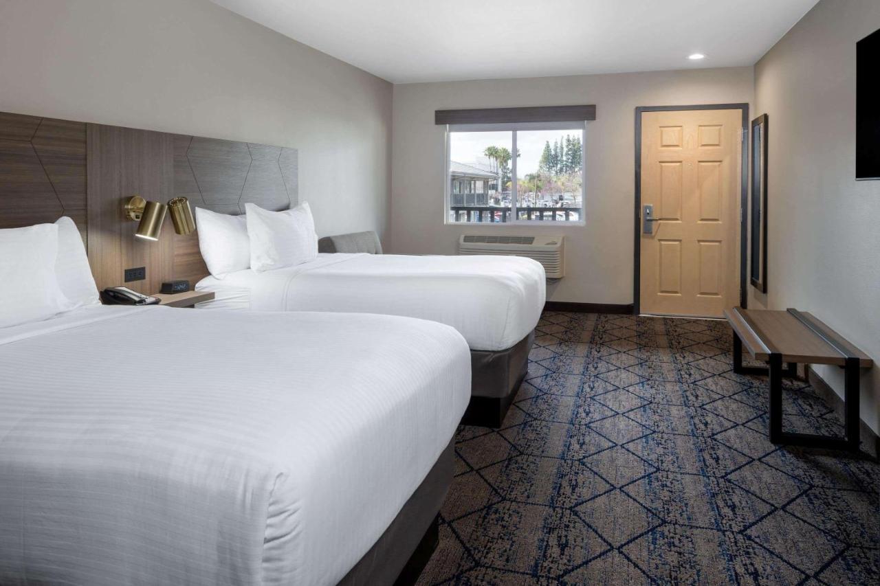 Ramada By Wyndham Modesto Yosemite Area Otel Dış mekan fotoğraf