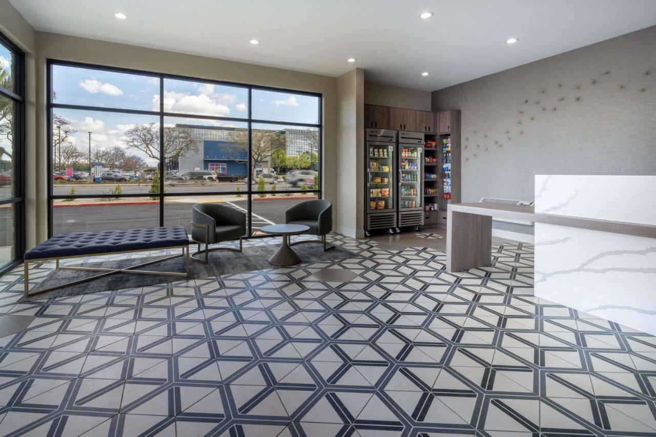 Ramada By Wyndham Modesto Yosemite Area Otel Dış mekan fotoğraf