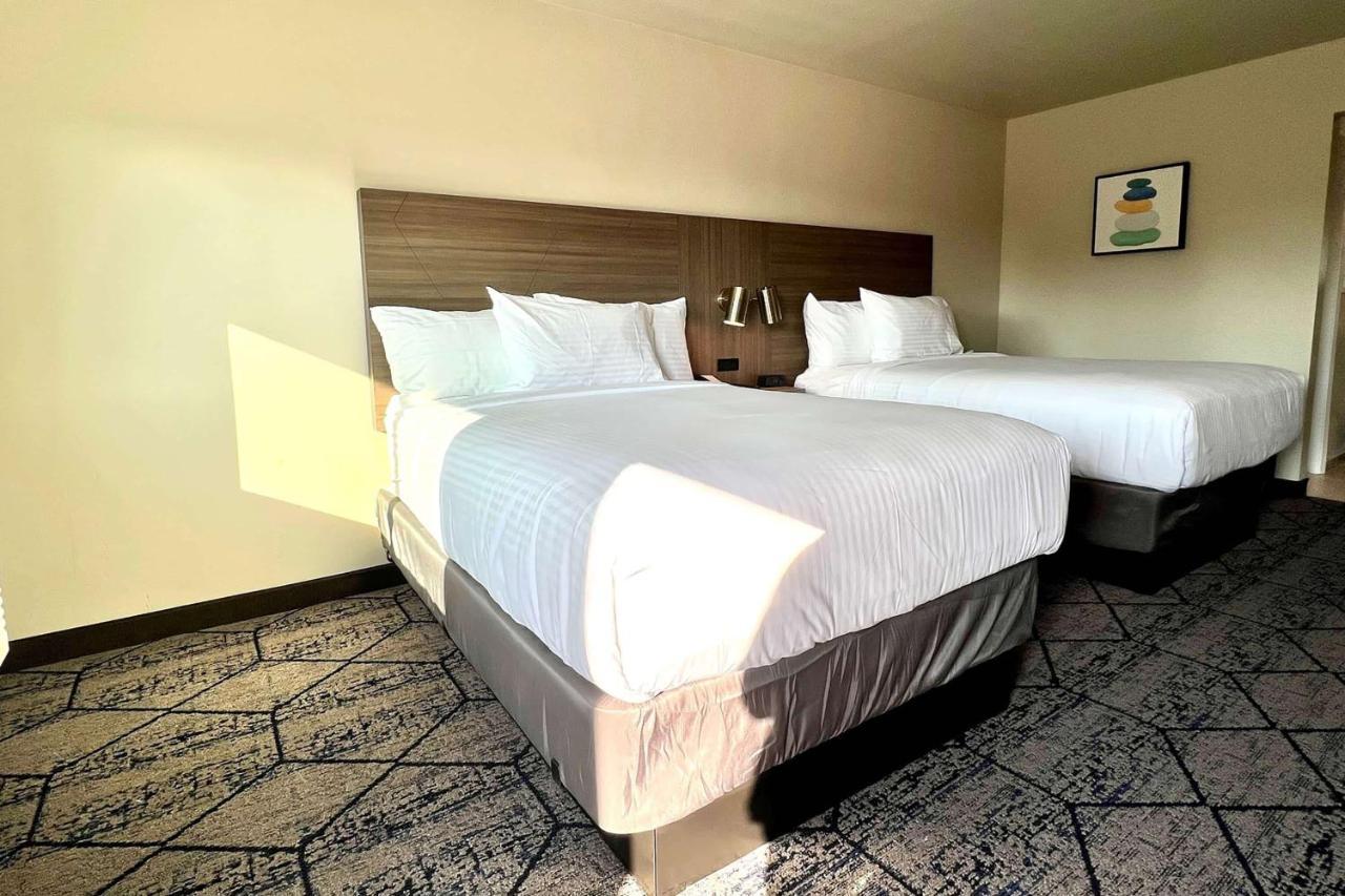 Ramada By Wyndham Modesto Yosemite Area Otel Dış mekan fotoğraf