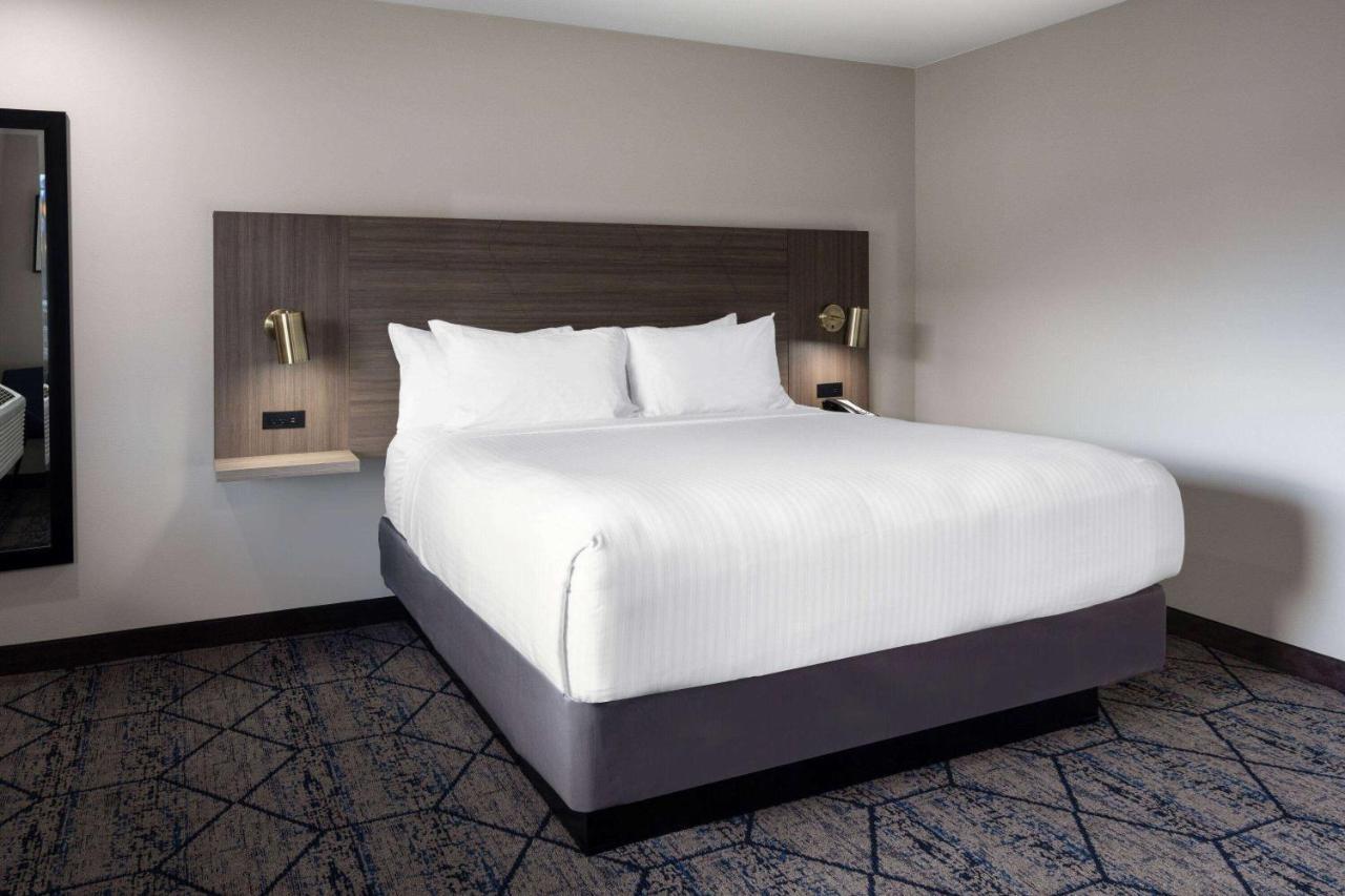 Ramada By Wyndham Modesto Yosemite Area Otel Dış mekan fotoğraf