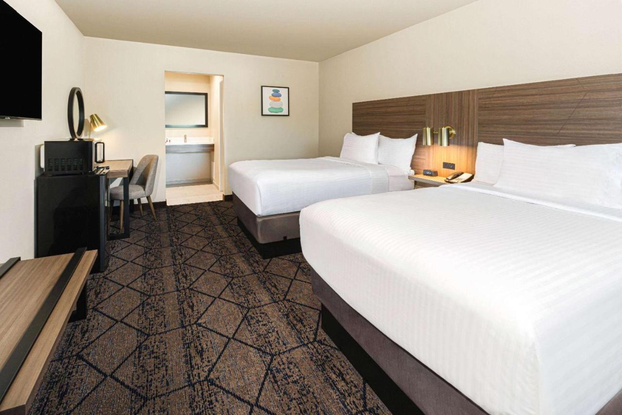 Ramada By Wyndham Modesto Yosemite Area Otel Dış mekan fotoğraf