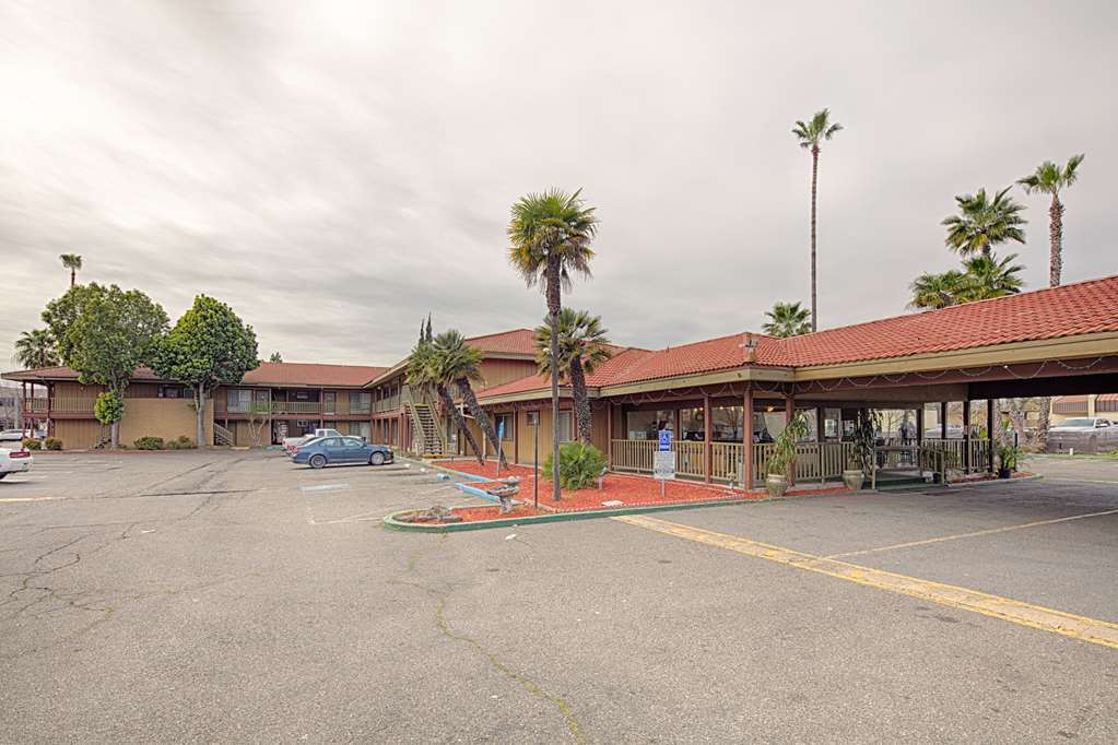 Ramada By Wyndham Modesto Yosemite Area Otel Dış mekan fotoğraf