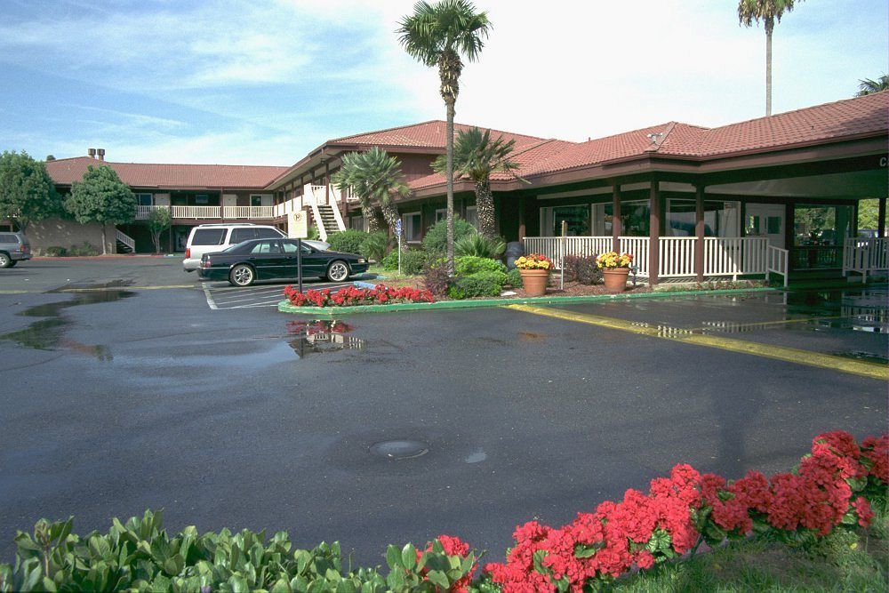 Ramada By Wyndham Modesto Yosemite Area Otel Dış mekan fotoğraf