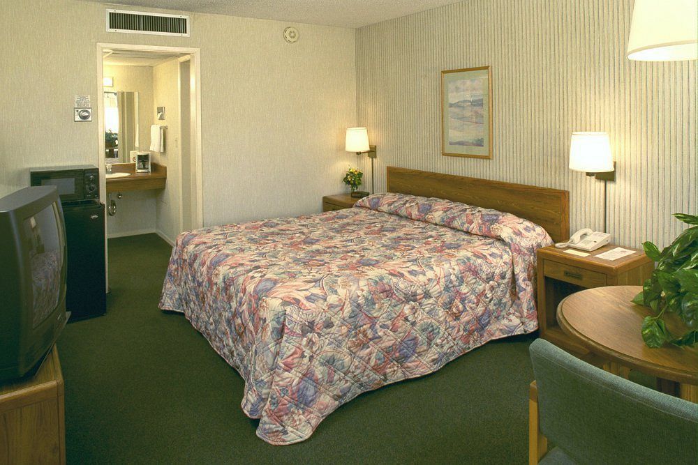Ramada By Wyndham Modesto Yosemite Area Otel Dış mekan fotoğraf