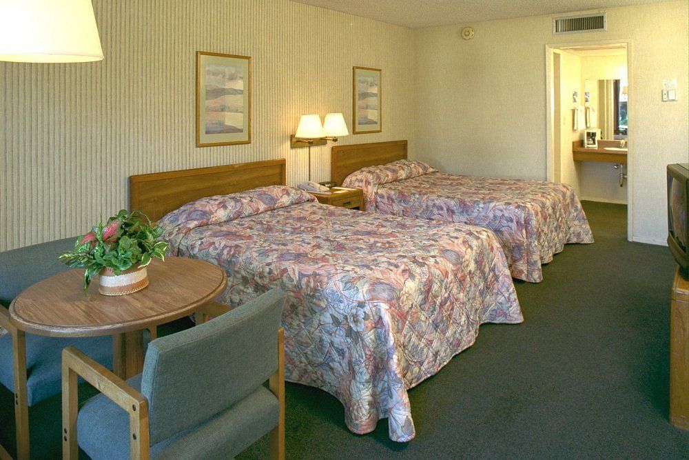 Ramada By Wyndham Modesto Yosemite Area Otel Dış mekan fotoğraf