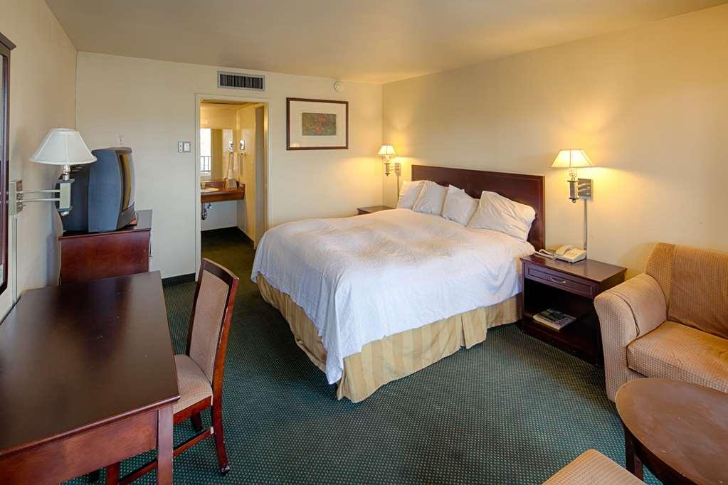 Ramada By Wyndham Modesto Yosemite Area Otel Oda fotoğraf
