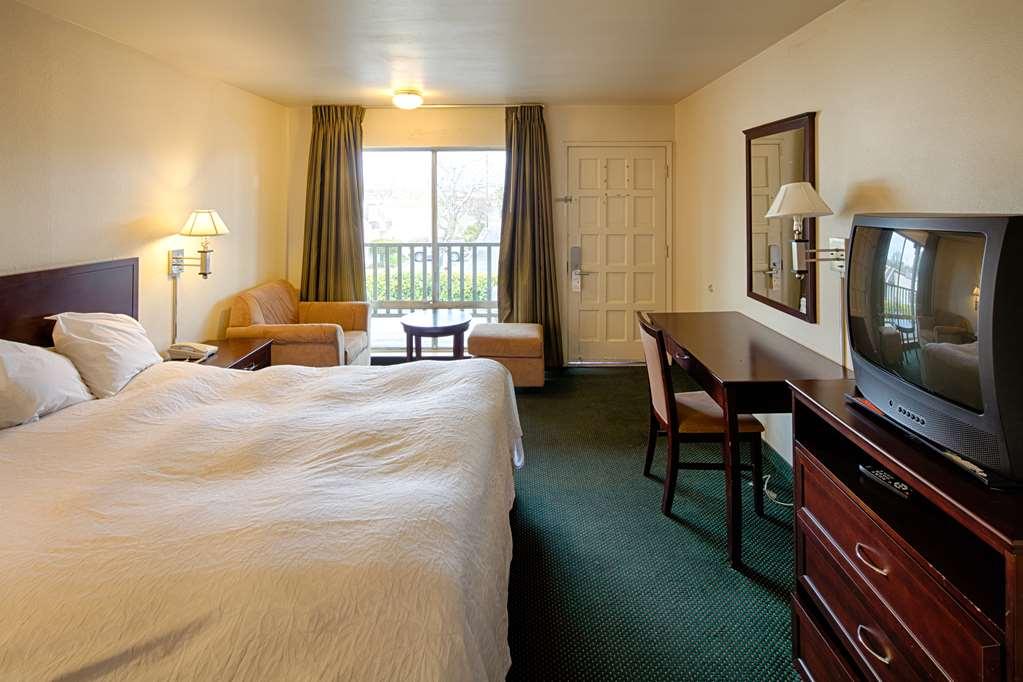 Ramada By Wyndham Modesto Yosemite Area Otel Oda fotoğraf